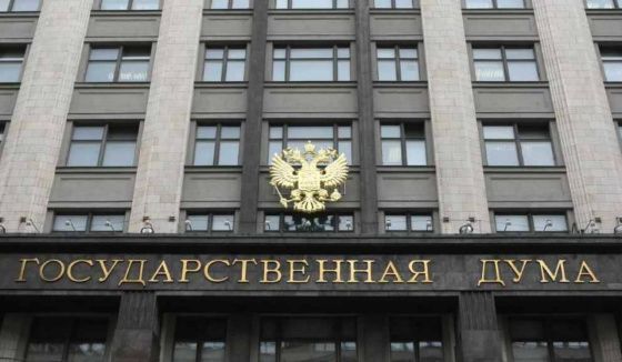 Комитеты Госдумы ускоряют меры по снижению нагрузки на учителей и врачей