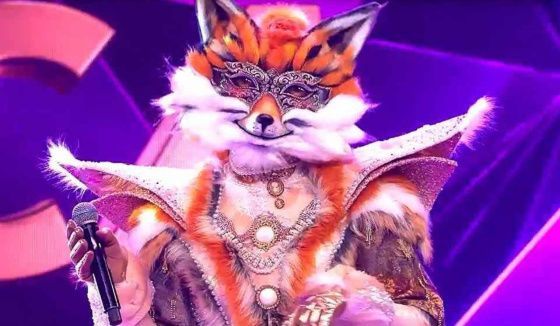 Лиса ушла из шоу "Маска": раскрыта личность под костюмом
