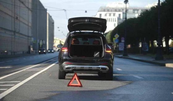 Мошенники стали обманывать петербуржцев с помощью ИИ в области автострахования