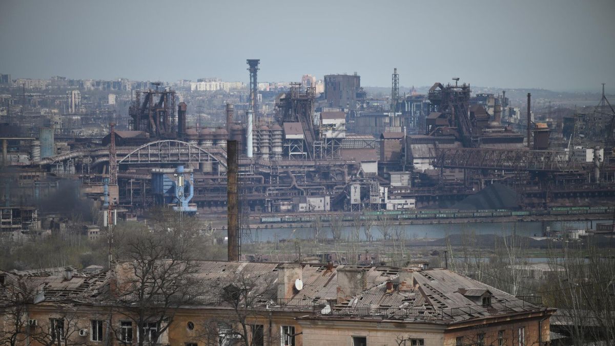 С «Азовстали» в плен сдались почти 1000 украинских националистов