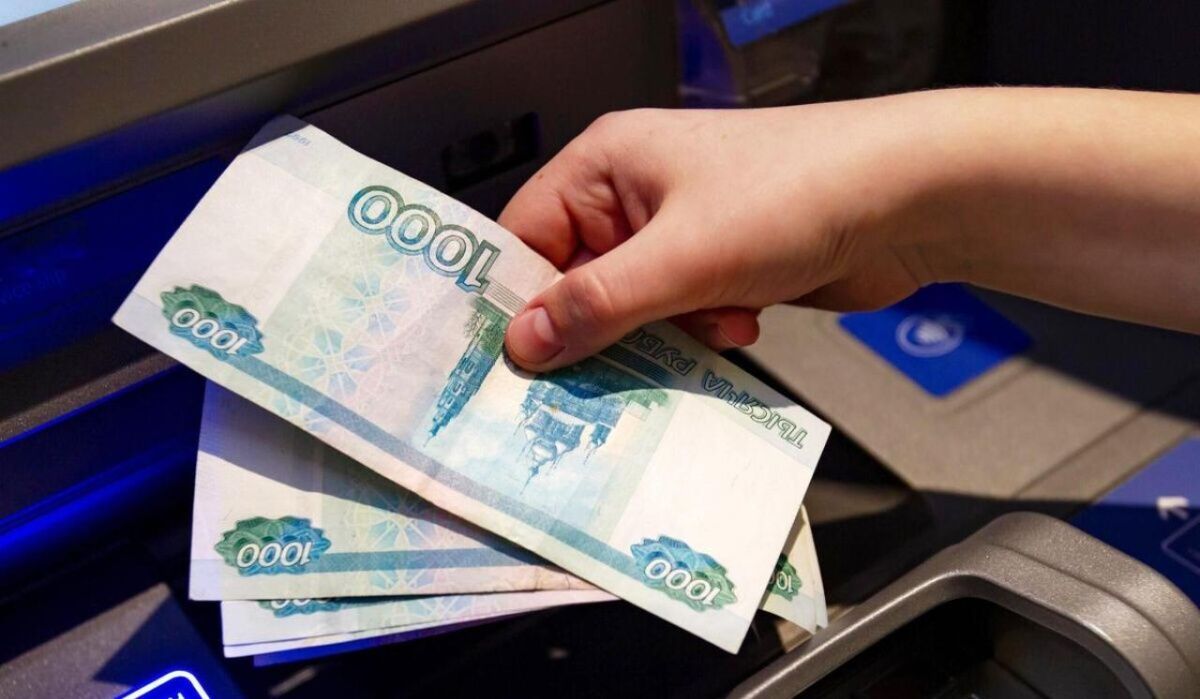 В России в ноябре изменят график выплат детских пособий и пенсий