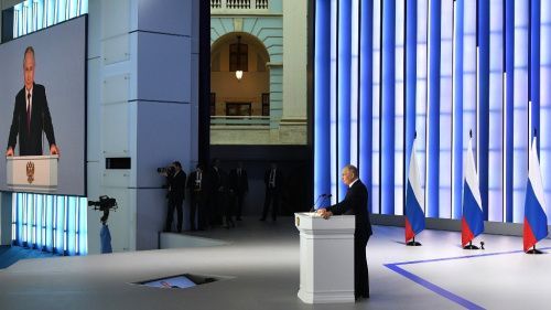Россия приостановила участие в Договоре СНВ