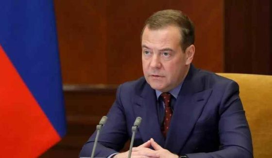 Медведев об атаке ВСУ на КТК: "Бешеное животное укусило хозяина"